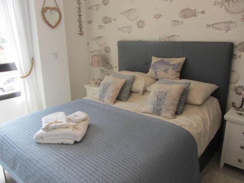 Denia Apartment | City Apt - Sleeps 4 Community Pool & Parking