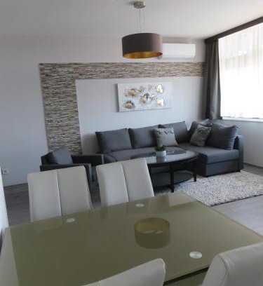 Mosonmagyarovar Apartment | City Corner Central