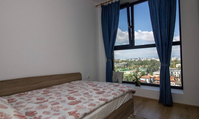 Studentski Grad Apartment | City View Apartment + Parking