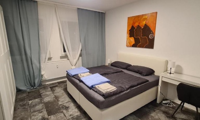 Vinnhorst Apartment | Citynah Whg - 6 Pers., Küche, Terrasse, modern und zentral