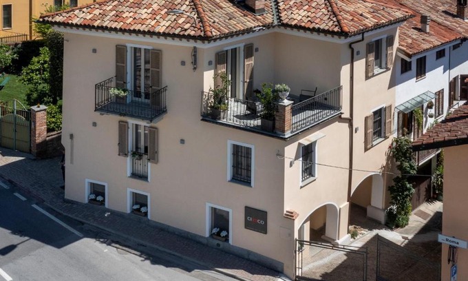Barolo House | CIVIICO