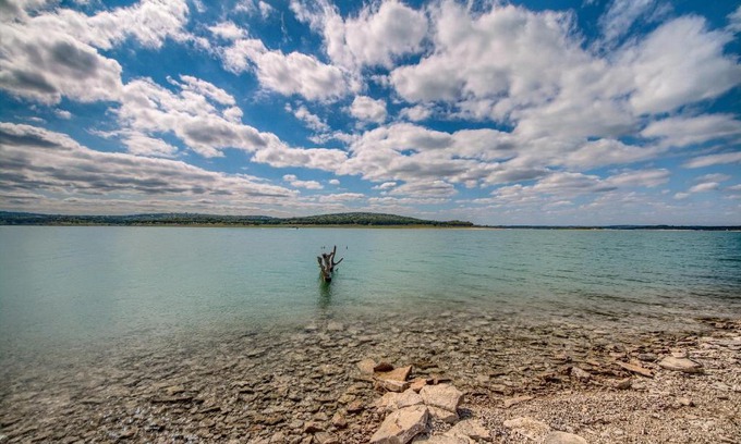 Canyon Lake House | CL 1105C A Shore Thing