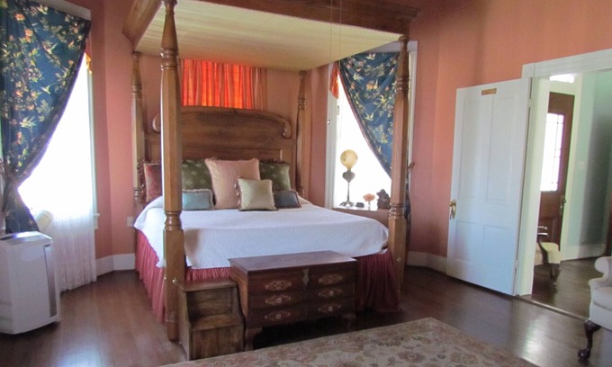 Natchitoches Bed & Breakfast | Claiborne Room at La Maison Louisiane