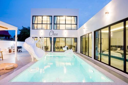 Huai Yai Villa | Claire Poolvilla
