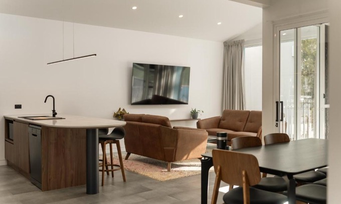 Clare Apartment | Clare Hillside Apartments