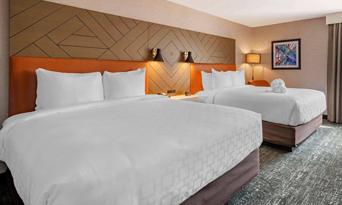 Nashua Hotel | Clarion Inn Nashua