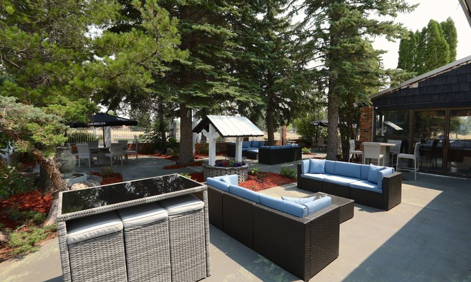Medicine Hat Hotel | Clarion Pointe
