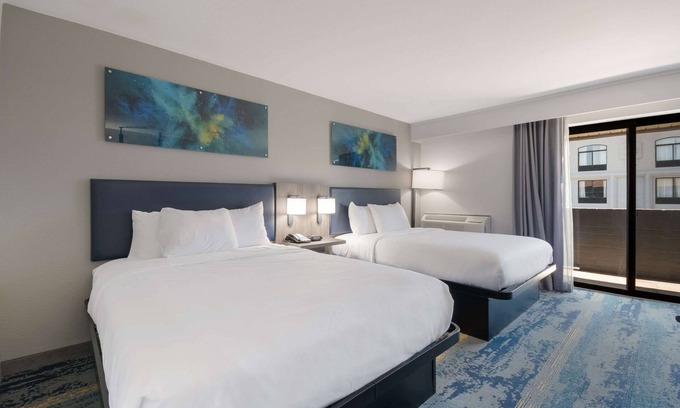 Wheatland Hotel | Clarion Pointe OKC Airport
