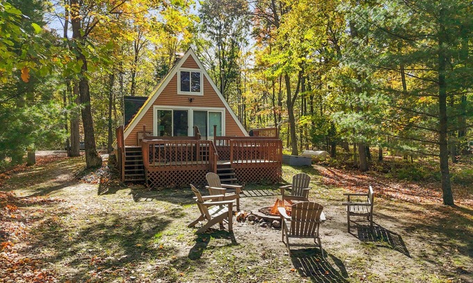 Sears Cabin | Classic A-Frame | River, Fireplace, Kayaks & Tubes