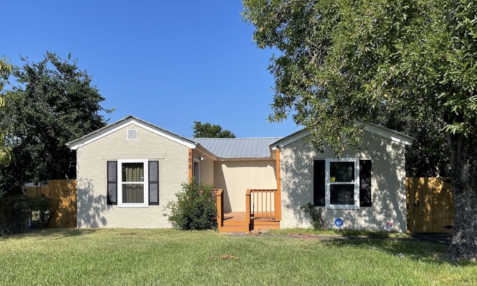 Harlingen House | Classic American Home