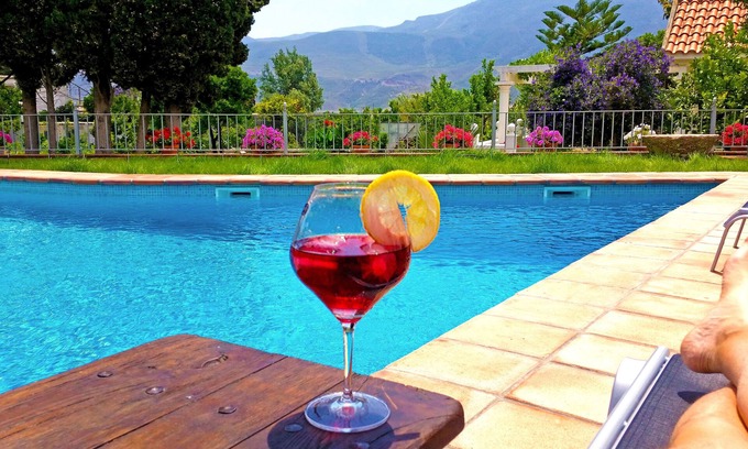 Orgiva Villa | CLASSIC ANDALUSIAN VILLA, SURROUNDED BY ORANGE TREES, FOUNTAINS. PRIVATE POOL.