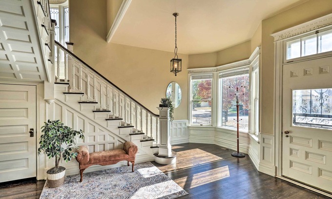 Canon City Cottage | Classic Cañon City Getaway - 13 Mi to Royal Gorge!