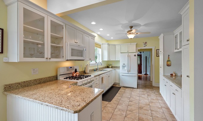 Grandview Heights House | Classic Charm on Ashland – Gorgeous Grandview Home for 8! Walk to Dining & More
