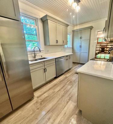 Orono House | Classic Charm with Modern Kitchen Walking Distance to UMaine