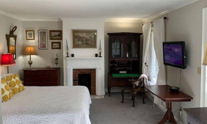Vicksburg House | Classic Cottage #3 at Flowerree