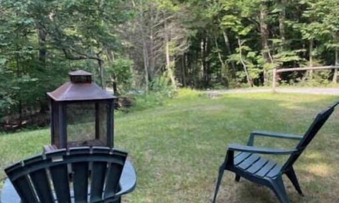 Frontenac Cottage | Classic Cottage Charm -Old Roots Cottage #1 ; rustic warmth and privacy