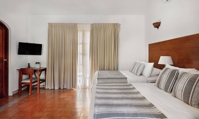 Calle la Calzada House | Classic Double full size bedroom