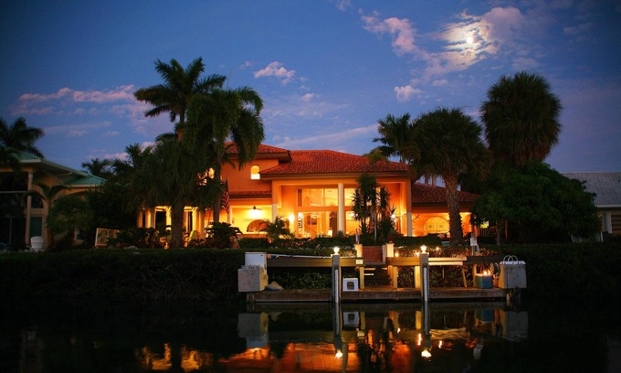 Coury House | Classic house in the BEST KCB location - Immediate access to open ocean and bay
