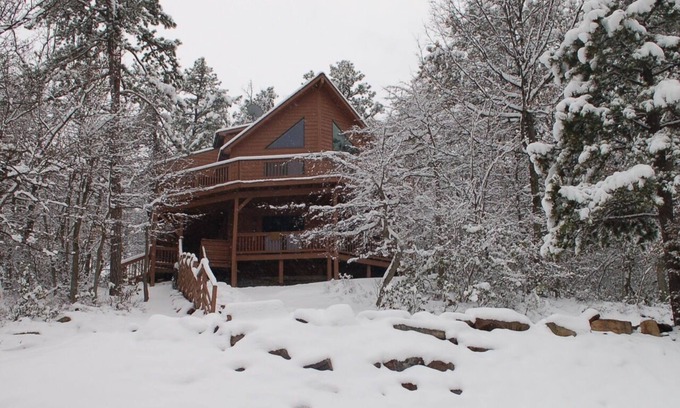 McGaheysville Cabin | Classic Mountain Home With Two Living Areas, Incredible Views - WIFI