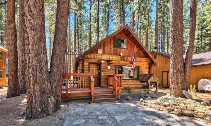 Black Bart House | Classic Tahoe Cabin-come play in the mountains, explore our trails and lakes