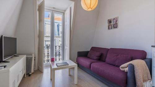 Santa Engracia Apartment | Classic Topfloor Apartment by LovelyStay