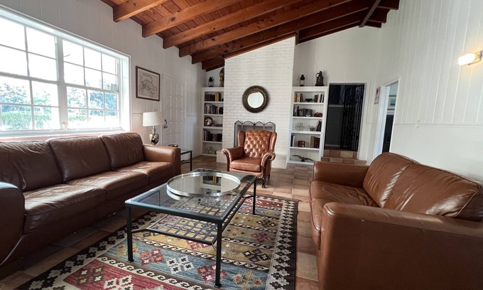 Little Havana Villa | Classic Villa by River front park near Beach/Brickell