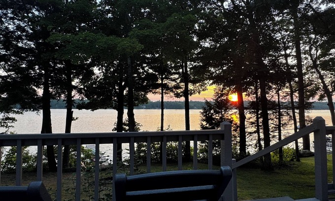 Windham House | Classic Waterfront Cottage on Highland Lake in Windham, Maine