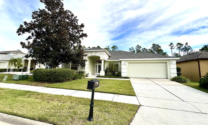 Highlands Reserve House | Classically Elegant 4 Bed Pool Home on Golfing Community