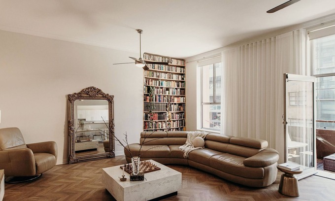 Newcastle Apartment | Classy City apartment close to Beach.