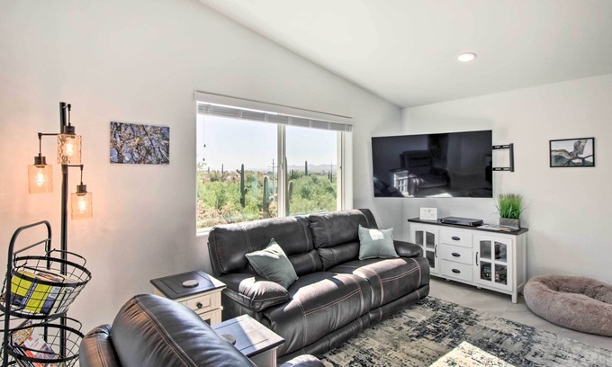 Tucson House | Classy Tucson Escape w/Fire Pit on 5 Acres!