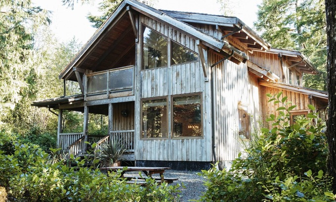 Tofino House | Clayoquot Surf Retreat