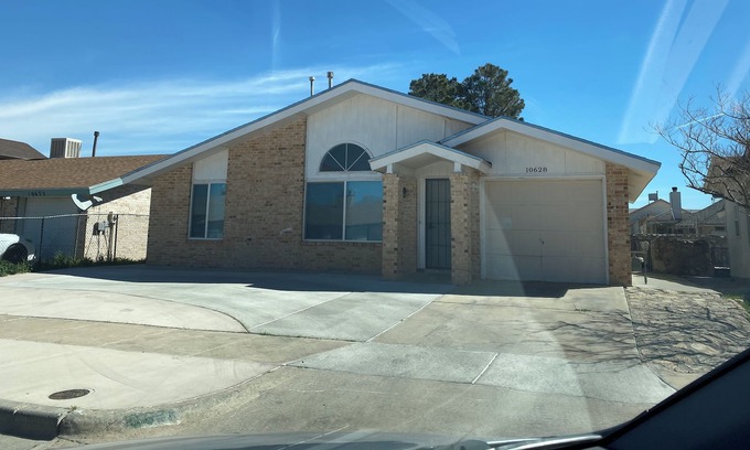 Northeast El Paso House | Clean and comfortable plus with office
