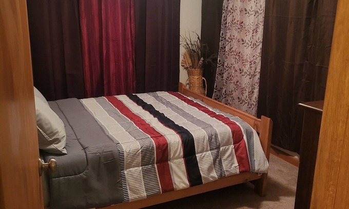 Wichita House | Clean and cozy 3 bedroom home