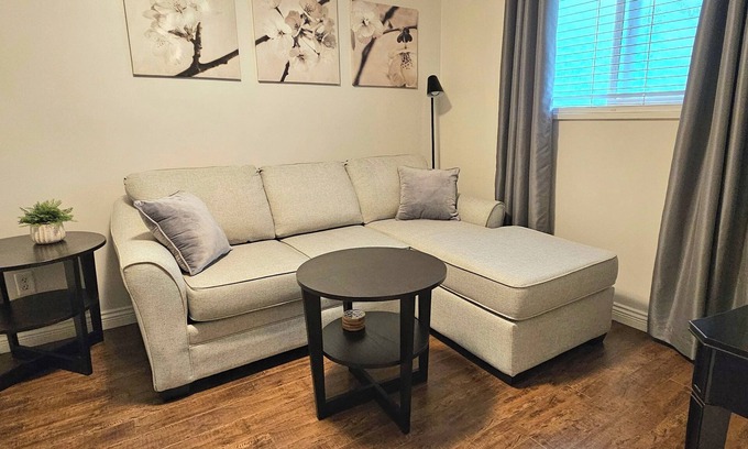 Langley Apartment | *Clean and Cozy Main Floor Suite, with private entrance in quiet neighbourhood *