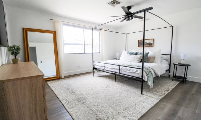 Mesa Grande House | Clean and newly remodeled + fun backyard! Close to Everything!