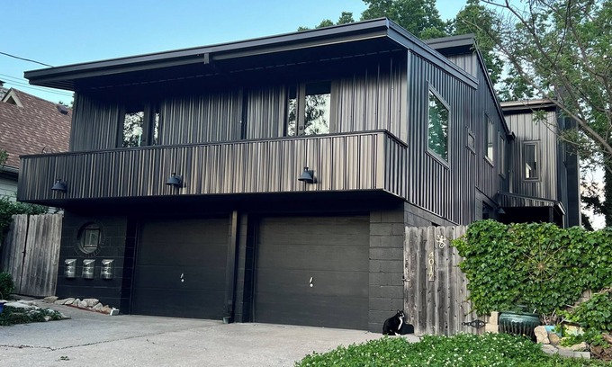 South Hyde Park House | Clean&Bright-2Story Townhome w/Patio in Fab Location!