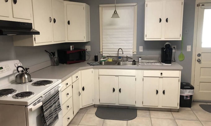 Bellevue House | Clean, comfortable, convenient! 2 bed home in Bellevue