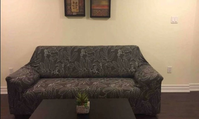 Meadowvale Village House | Clean, Cozy & Spacious Suite + Private Bathroom near Toronto Airport !
