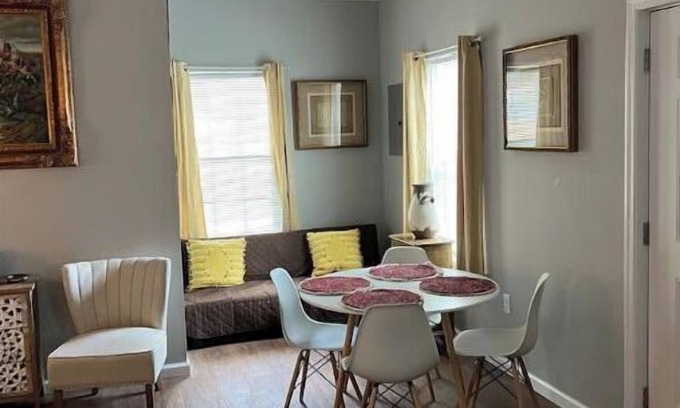 Valdosta House | Clean Modern Deco Apt 1 BR 1 Bath Near Everything