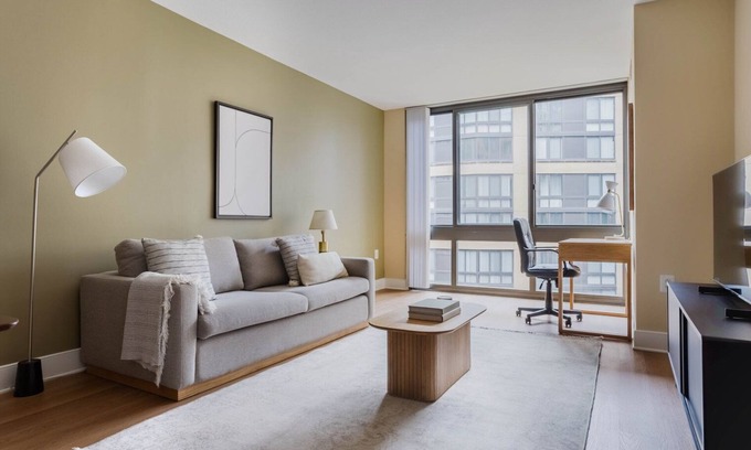 Mount Vernon Triangle Apartment | Clean Mount Vernon 1BR w/Pool & Gym, near Metro & Arena, by Blueground