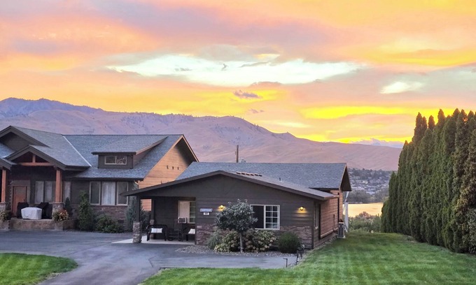 Monitor House | Clean, Quiet, & No Check-Out Chores!