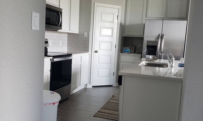 Williamson County House | Clean quiet room.No smoking, pets or partying in the house.