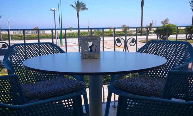 Empuriabrava Apartment | Clean, well-kept apartment on the beach, wifi, air conditioning. 1st floor, up to 4 pers.