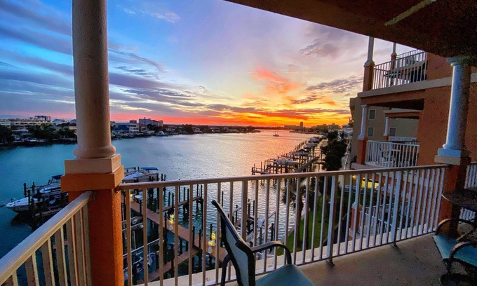 Clearwater Beach Condo | Clearwater Beach Condo Rental with pool cabana!
