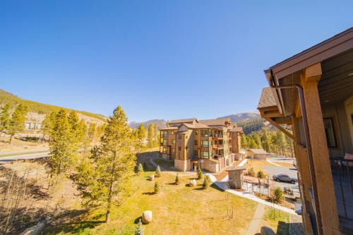 Lakeside Village House | Clearwater Lofts Bldg 1 303 by SummitCove Lodging