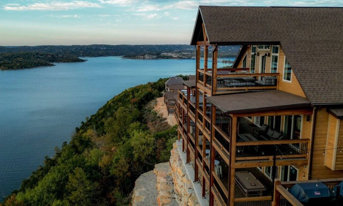 Kimberling City House | Cliffwater: Private Indoor Pool, 2 Hot Tubs, Outdoor Pool Table and Ping Pong