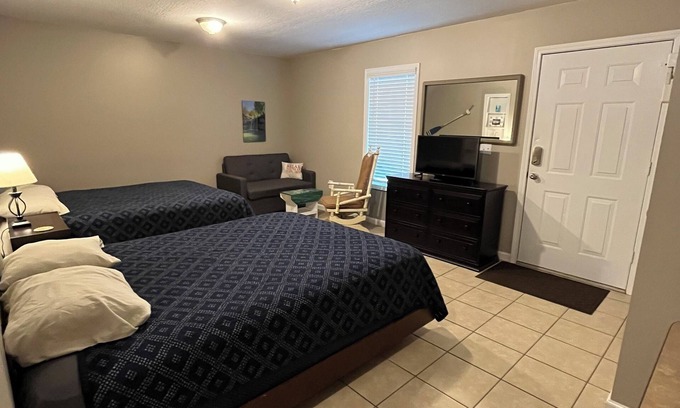 Jamestown Cottage | Clifty Creek Inn—Unit A