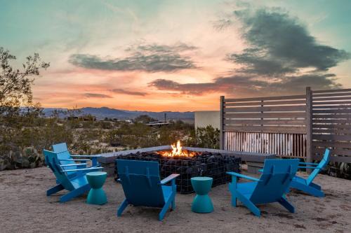 Panorama Heights House | Climber's Oasis l Cowboy Pool l Hot Tub l Walk Into Park