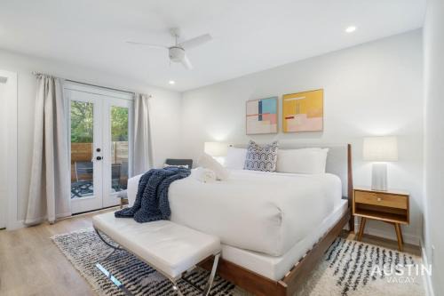 Barton Hills Apartment | Close to Barton Springs and Zilker w King BR and Patio
