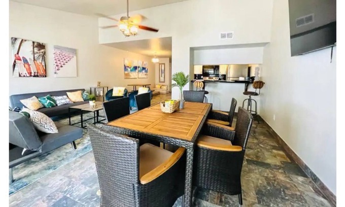 South Padre Island Cottage | Close to Beach, Private Jacuzzi, BBQ, 70” TV